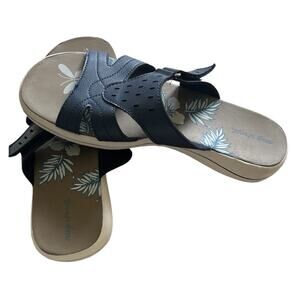 Easy Street Womens Slip On Sandals 9M Navy Adjustable Strap EUC Comfort